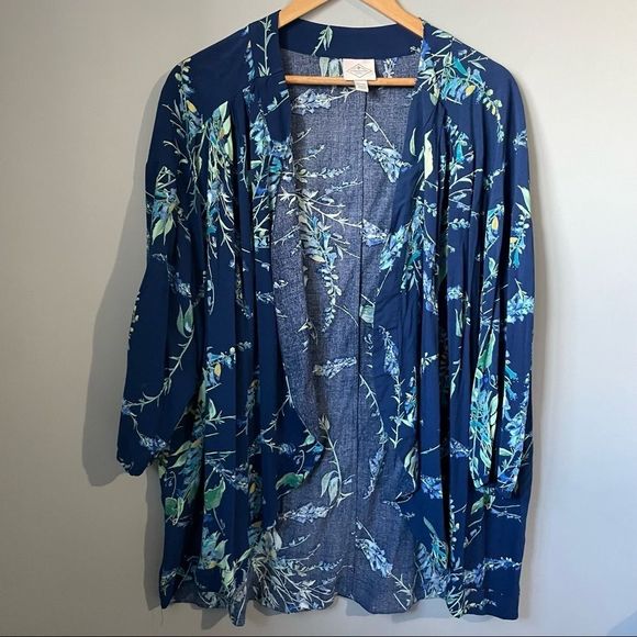 St. John’s Bay wrap kimono one size fits all - Picture 1 of 6